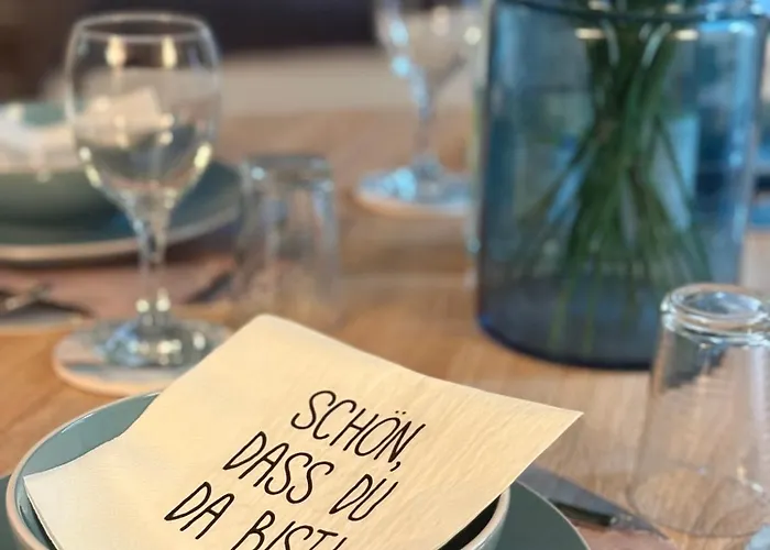 Neu In Mit Grosser Terrasse I Separate Kueche I Eckbadewanne Und Dusche * Dresden