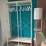 Neu In Mit Grosser Terrasse I Separate Kueche I Eckbadewanne Und Dusche *