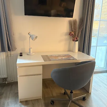 Ruhiges City-studio Mit Terrasse&separater Küche Apartment *