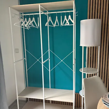 Ruhiges City-studio Mit Terrasse&separater Küche *