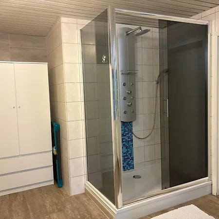 Neu In Mit Grosser Terrasse I Separate Kueche I Eckbadewanne Und Dusche