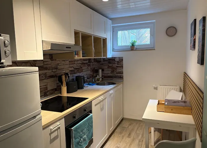 Neu In Mit Grosser Terrasse I Separate Kueche I Eckbadewanne Und Dusche Διαμέρισμα Δρέσδη