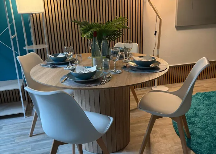 Neu In Mit Grosser Terrasse I Separate Kueche I Eckbadewanne Und Dusche شقة