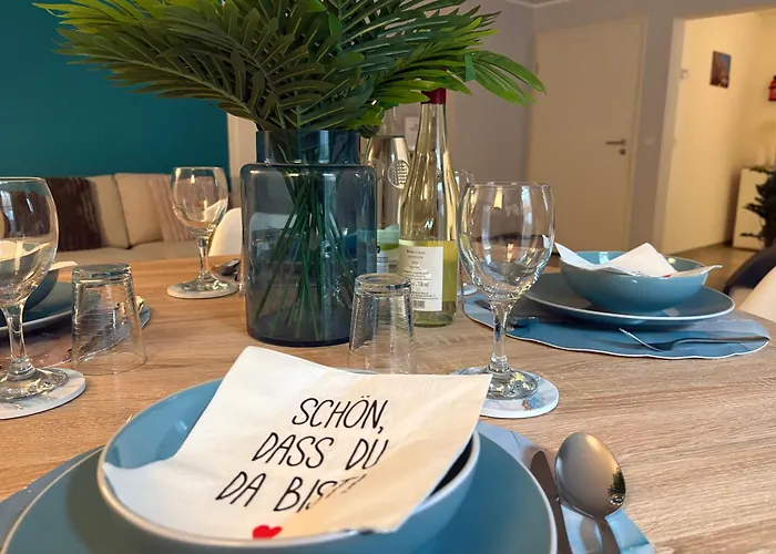 Neu In Mit Grosser Terrasse I Separate Kueche I Eckbadewanne Und Dusche Διαμέρισμα *