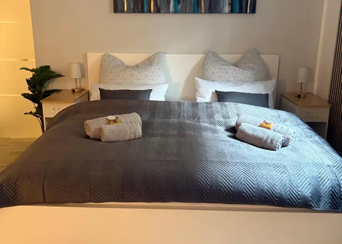 Lejlighed Neu In Mit Grosser Terrasse I Separate Kueche I Eckbadewanne Und Dusche