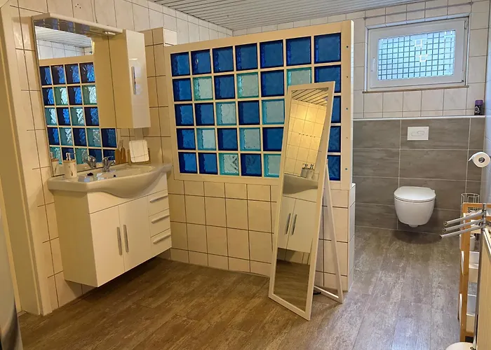 Διαμέρισμα Neu In Mit Grosser Terrasse I Separate Kueche I Eckbadewanne Und Dusche