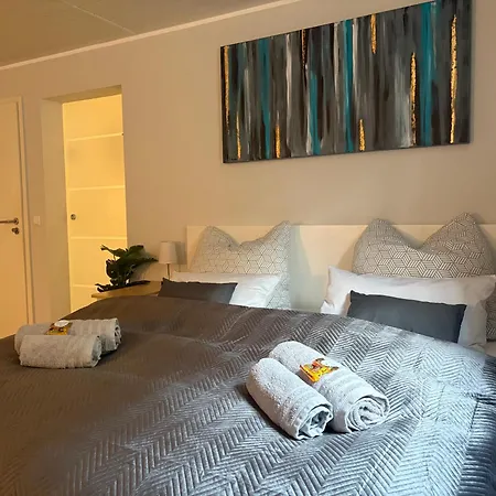 Neu In Mit Grosser Terrasse I Separate Kueche I Eckbadewanne Und Dusche 公寓