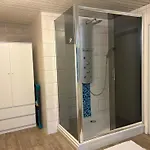 Neu In Mit Grosser Terrasse I Separate Kueche I Eckbadewanne Und Dusche