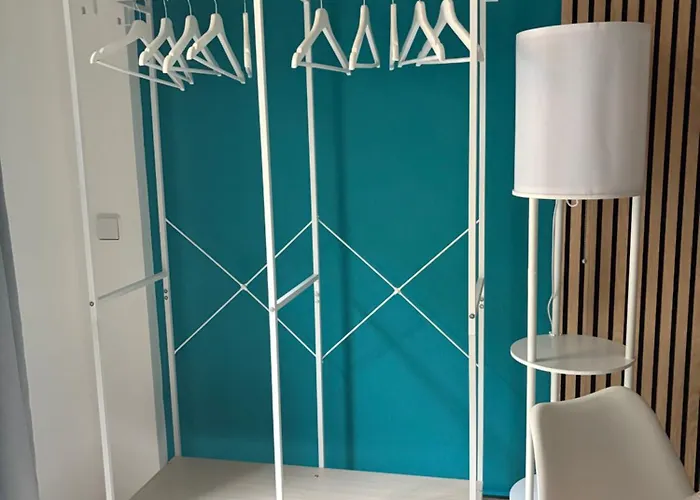 Ruhiges City-studio Mit Terrasse&separater Küche *